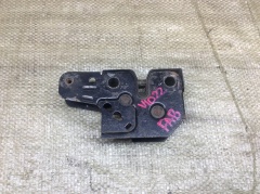 Замок капота 