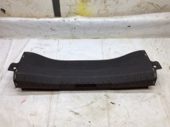 Обшивка багажника на заднюю панель  
