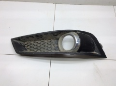 Заглушка ПТФ переднего бампера правая 