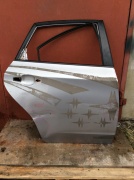 Дверь задняя правая с дефектом 