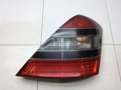 Фонарь задний правый дорестайл 