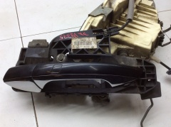 Ручка двери задней левой с кронштейном  