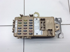 Блок реле и предохранителей салонный 