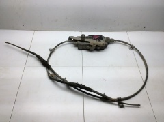 Механизм стояночного тормоза с тросами 