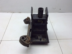 Кронштейн усилителя заднего бампера 