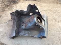 Лонжерон кузова передний левый стакан амортизатора 