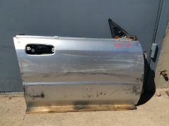 Дверь передняя правая с дефектами 