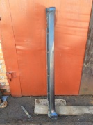 Накладка на порог пластиковая правая 