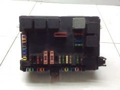 Блок предохранителей задний 