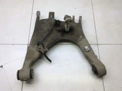 Рычаг задний нижний правый 