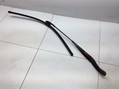 Поводок стеклоочистителя передний левый 