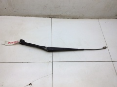 Поводок стеклоочистителя передний правый 