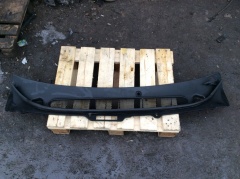 Решетка стеклоочистителя жабо водосток лобового стекла 