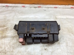 Блок реле и предохранителей 