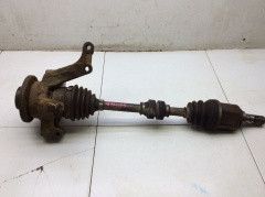 Кулак передний левый и Привод передний левый в сборе 