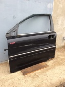 Дверь передняя левая черная с дефектами 