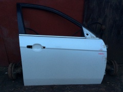 Дверь передняя правая с дефектами 