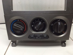 Блок управления отопителем печкой салона 