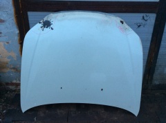 Капот с дефектами под ремонт 