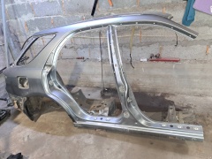 Крыло заднее правое и боковина правая GG универсал 