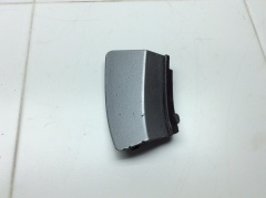 Заглушка буксировочного крюка переднего бампера 