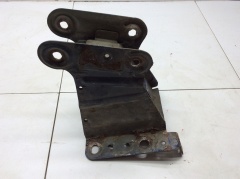 Кронштейн усилителя переднего бампера левый 