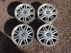 Диски литые R15 4x114.3 6.5J ET40 dia 66.1 NISSAN 4шт комплект 