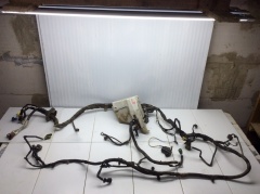 Коса подкапотная с блоком предохранителей EJ204 20R 