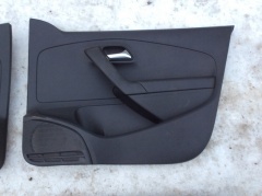 Обшивка двери передней правой дверная карта 