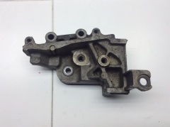 Кронштейн натяжителя ремня ГРМ 