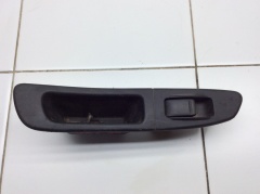 Накладка обшивки задней левой двери с кнопкой 