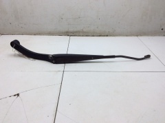 Поводок стеклоочистителя передний левый 