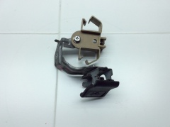 Ручка открывания капота с кронштейном 