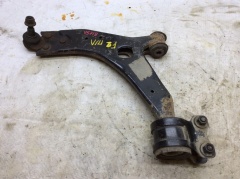 Рычаг передний левый 