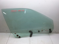 Стекло двери передней правой 