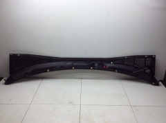 Решетка стеклоочистителя жабо водосток левый руль 