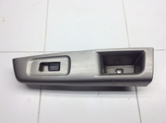 Кнопка стеклоподъемника двери передней правой 