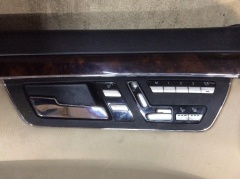 Блок управления сиденьем передним левым водительским 