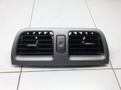 Дефлектор воздушный в торпедо Воздуховод центральный Субару Импреза 2 ГД ГГ Г11 2000-2007 66061FE010