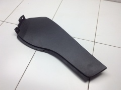 Накладка боковая центральной консоли передняя правая 