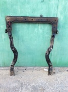 П-образный передний подрамник  