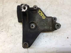 Кронштейн компрессора кондиционера 