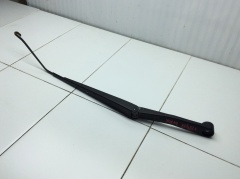 Поводок стеклоочистителя передний правый 