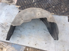 Подкрылок задний левый локер 