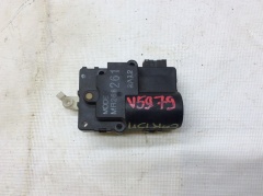 Моторчик заслонки отопителя Митсубиси Pajero/Montero Sport (K9) 1997-2008 MR268261