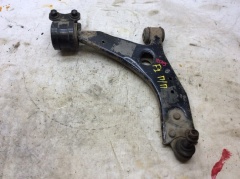 Рычаг передний правый 