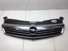 Решетка радиатора с дефектами рестайлинг 