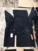 Ковер салона черный передний правый 