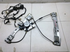 Стеклоподъемник двери передний правый с моторчиком 