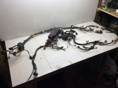 Проводка подкапотная с блоком предохранителей 